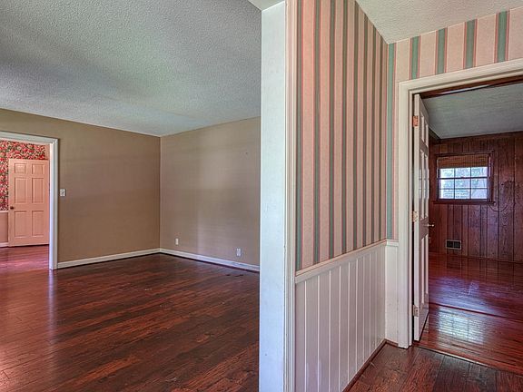 5th image of 902 Vannessa Dr