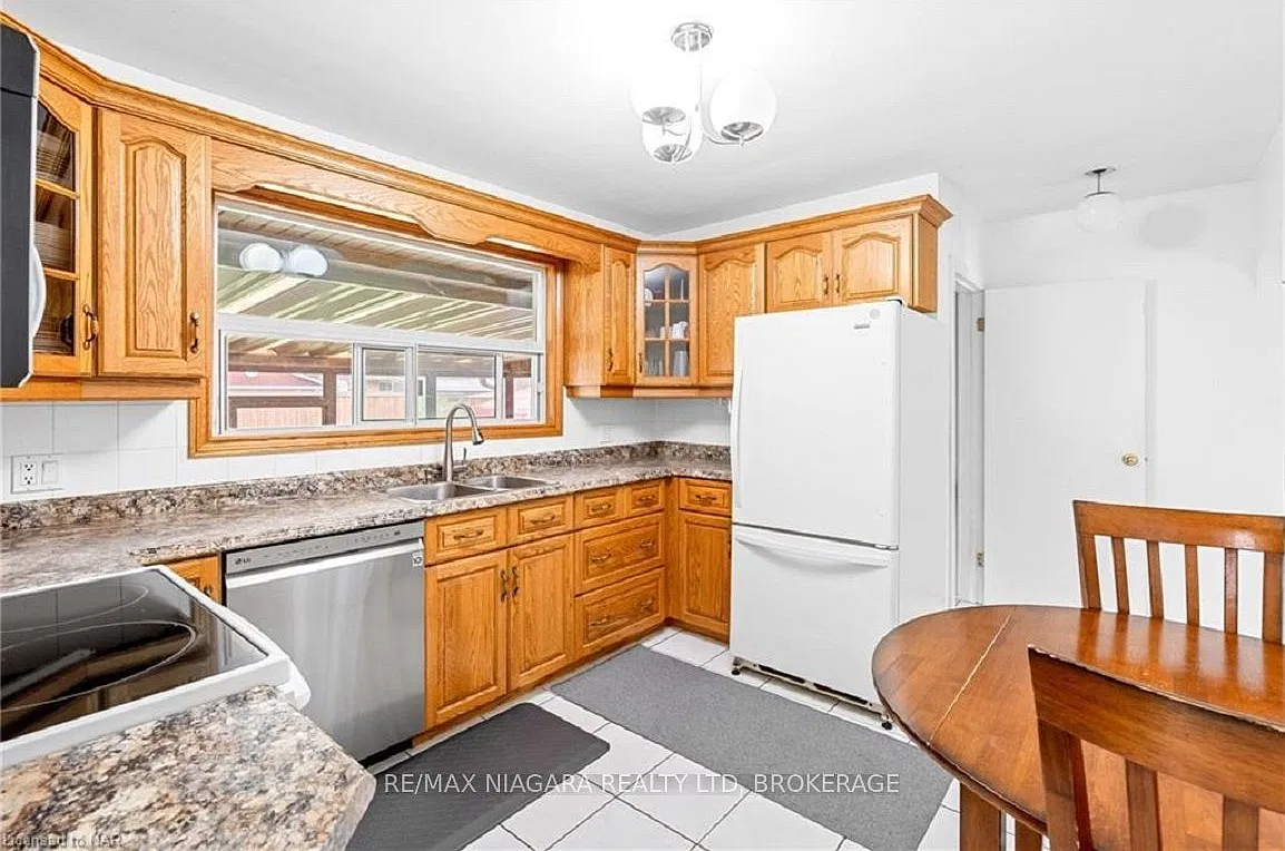 3 bed, $2,650 — Photo 4