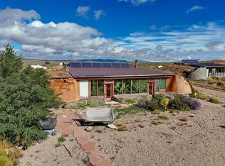 15 N Lemuria Rd, Tres Piedras, NM 87577