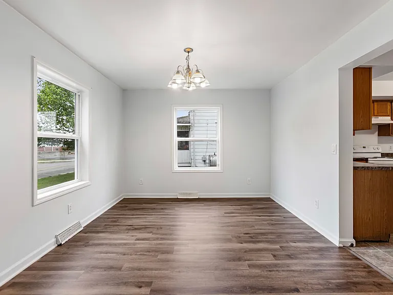 354 W Main St — Photo 6