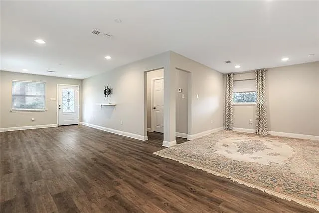 105 Locust St — Photo 8