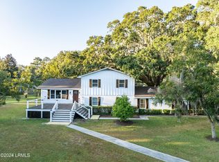 6028 Creek Rd, Beaufort, SC 29906