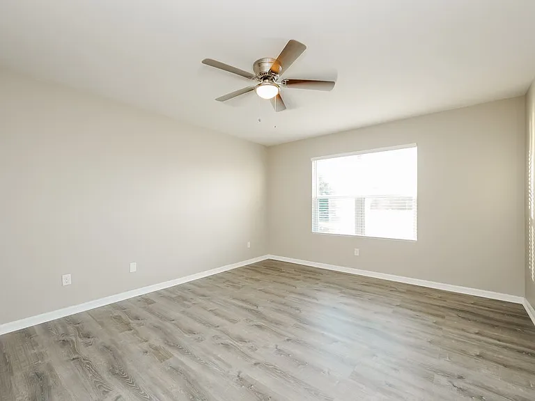 2564 Surfside Blvd — Photo 11