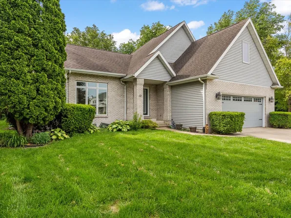 13 Corrine Ct, Monticello, IL 61856