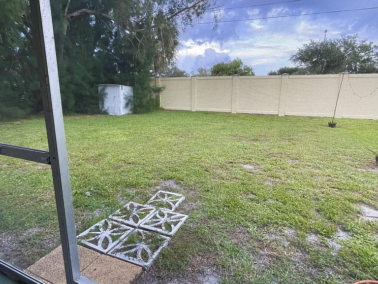 1943 Forked Creek Dr — Photo 12