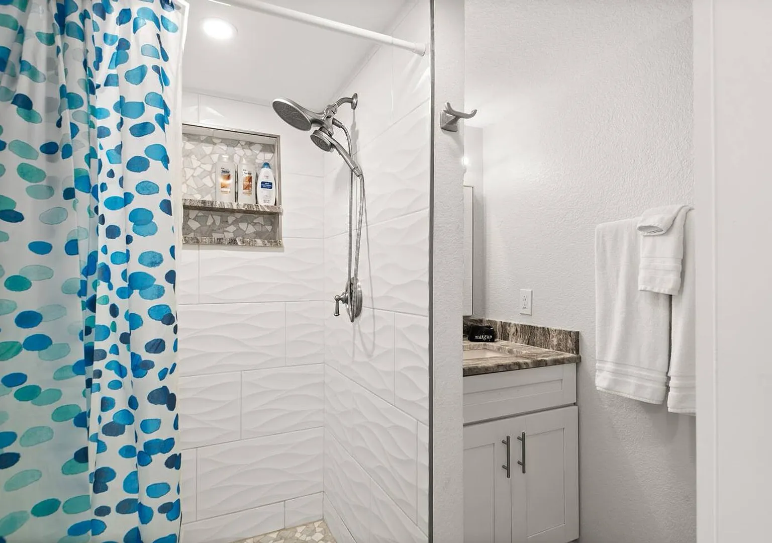 405 Dunedin Rentals LLC — Photo 4