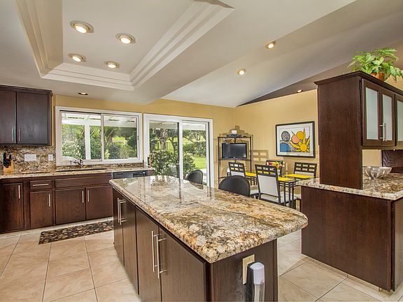5th image of 643 Santa Camelia Dr