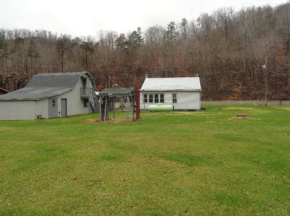2nd image of 1822 Careys Run Pond Crk