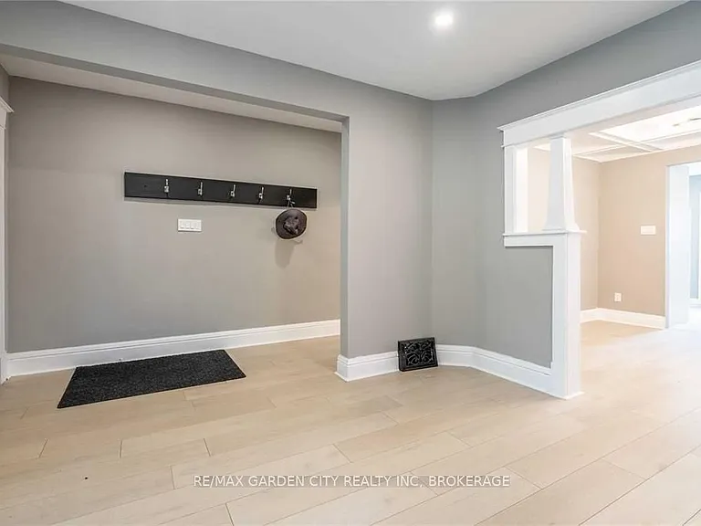 96 Beechwood Ave — Photo 8