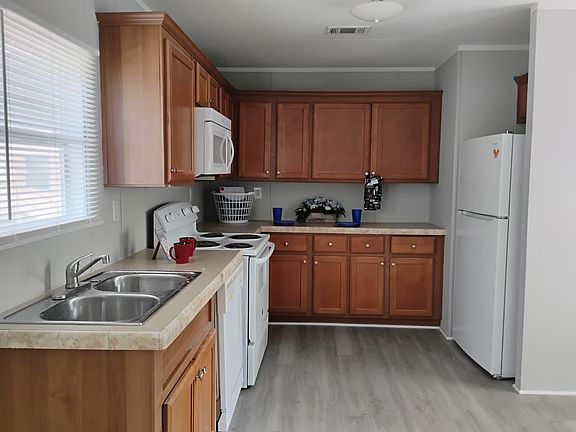 3rd image of 100 Arkansas St Lot 15