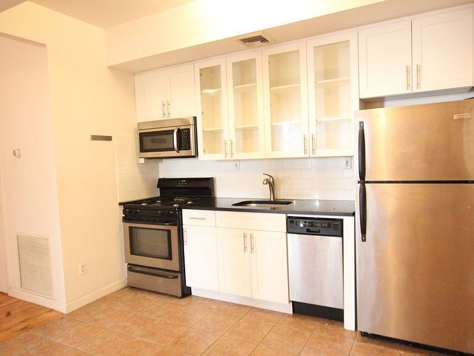 1st image of 205 Montrose Ave #3A
