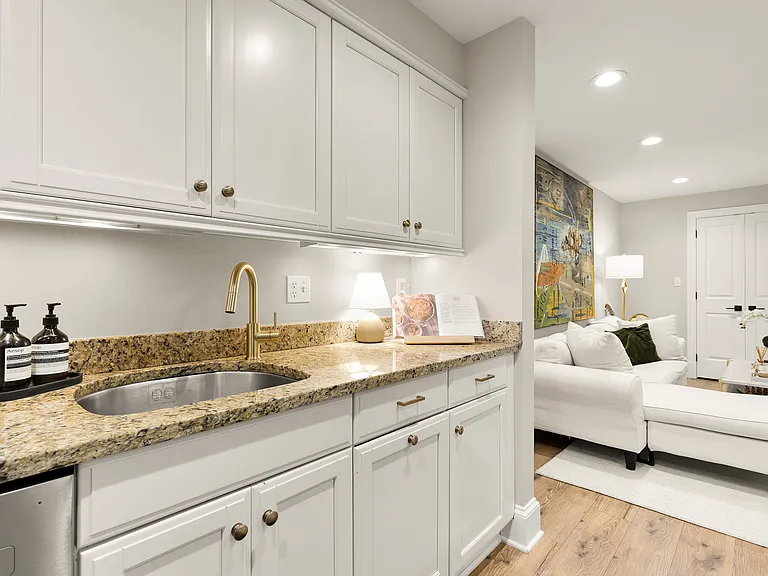 1354 Kenyon St NW — Photo 7