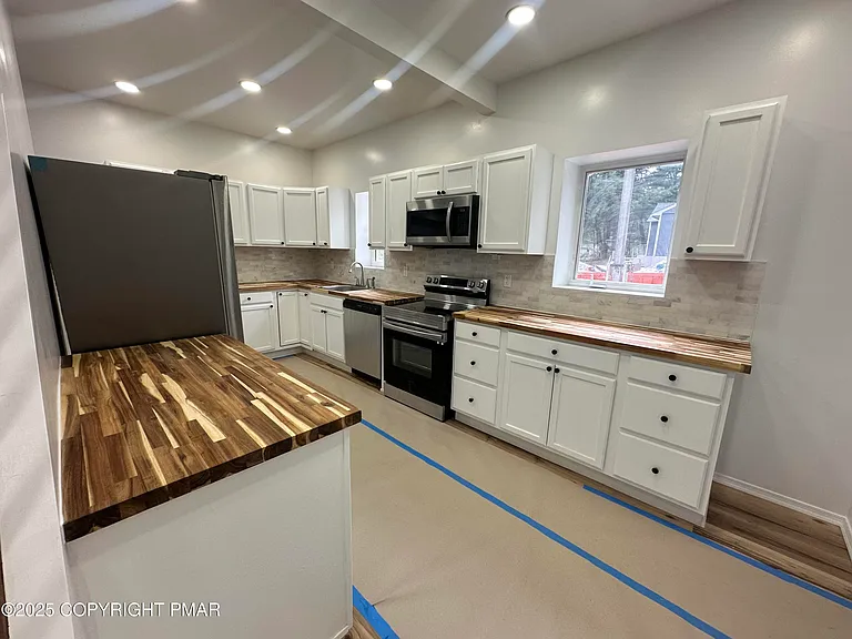 92 Kinney Ave — Photo 9