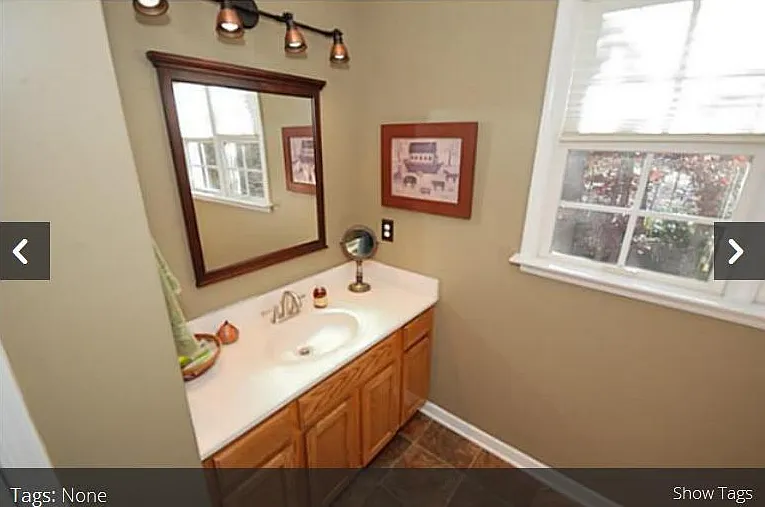 2912 Vanna Ln — Photo 3