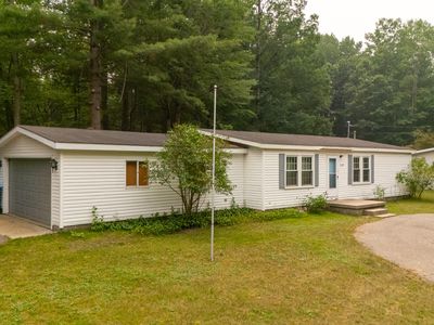 110 Trescott Ln, Houghton Lake, MI, 48629