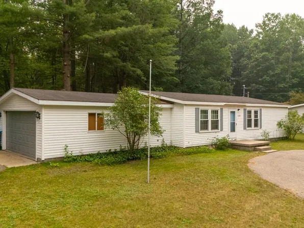 110 Trescott Ln, Houghton Lake, MI 48629