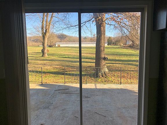 3rd image of 700 N Main St