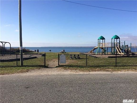 5th image of 25 Argyle Dr
