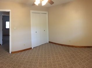405 N Cedar St, Webb City, MO 64870
