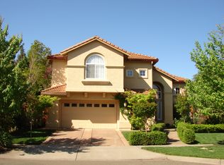 5 Hahnemann Ln, Napa, CA 94558