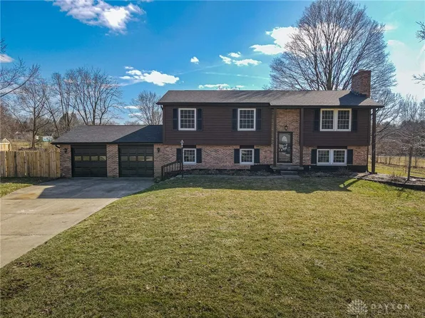 5583 Peach Blossom Ct, Springfield, OH 45502