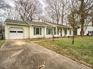 22 Long Bridge Rd, Hampton, VA 23669