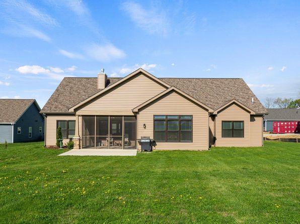 2008 Bogey Ct, Auburn, IN 46706