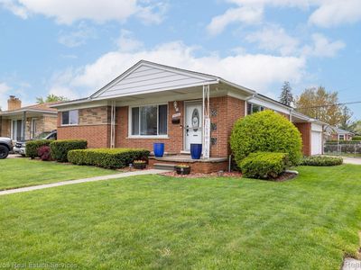 26713 Princeton St, Saint Clair Shores, MI, 48081