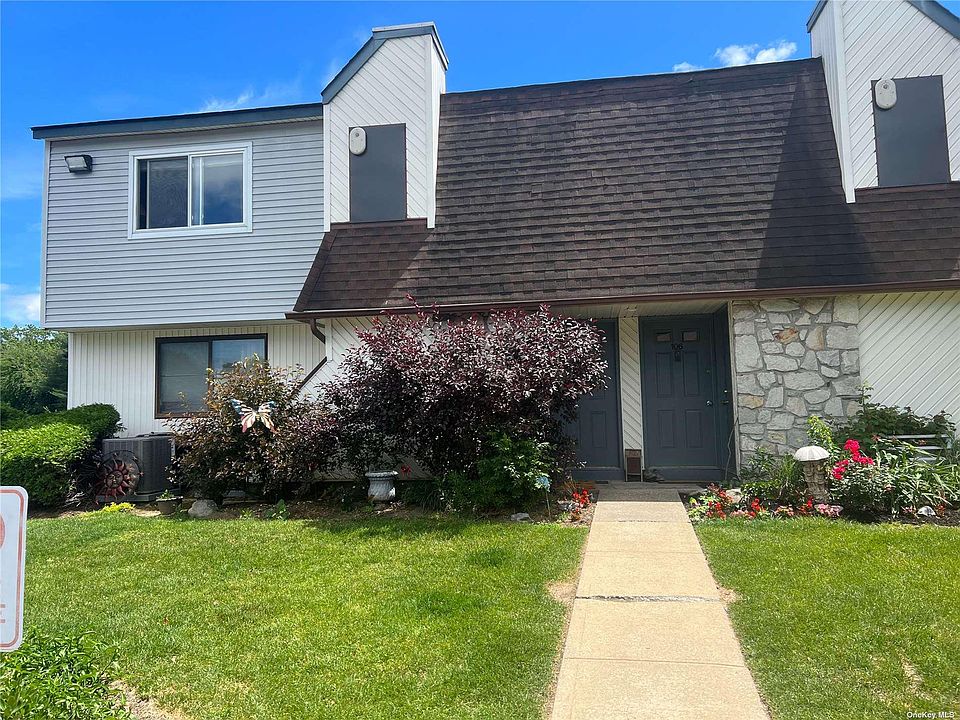 1st image of 108 Pointe Cir S #108