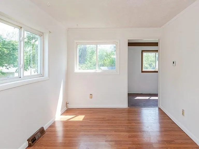 57 Walbrook Ave — Photo 4