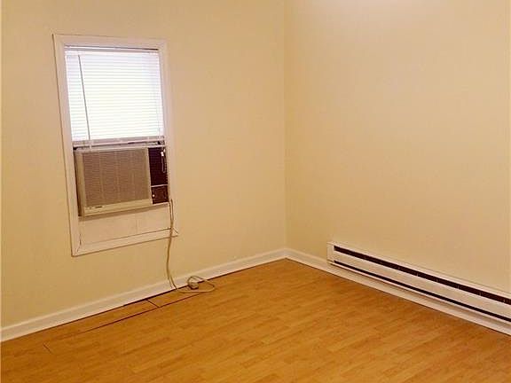 4th image of 4906 Washington Ave SE