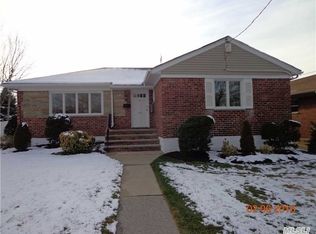 3840 206th St, Bayside, NY 11361