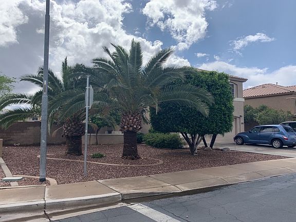 3rd image of 12701 W Canterbury Cir
