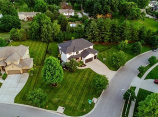 10903 W 169th Ter, Overland Park, KS 66221
