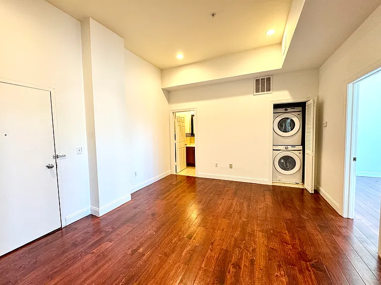 439 N 13th St #3A — Photo 3