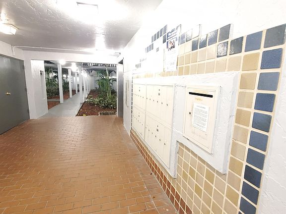 4th image of 1950 N Congress Ave #1-404