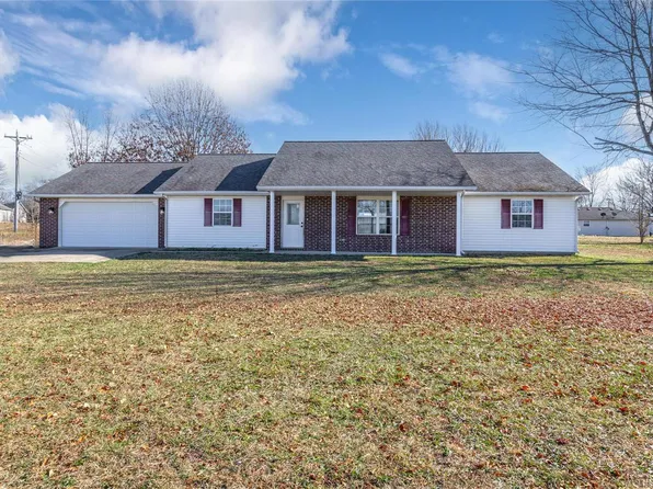 609 Briar Oak St, Crocker, MO 65452