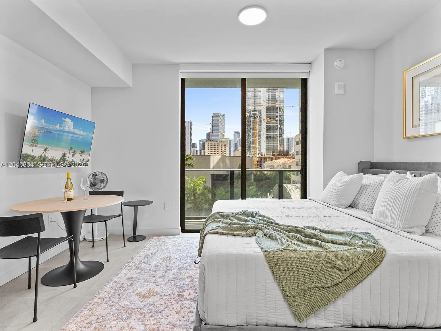 Studio, 1.0 bath, 359 sqft, $3,000 — Photo 2