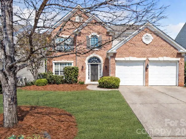 11126 Maplehurst Dr, Charlotte, NC 28277