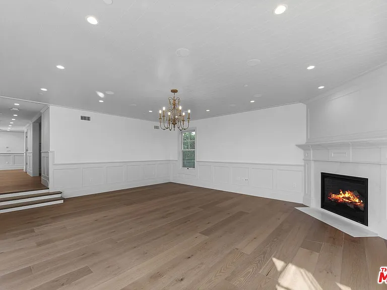 566 Ida St — Photo 12