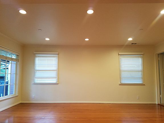 3rd image of 4270 La Salle Ave