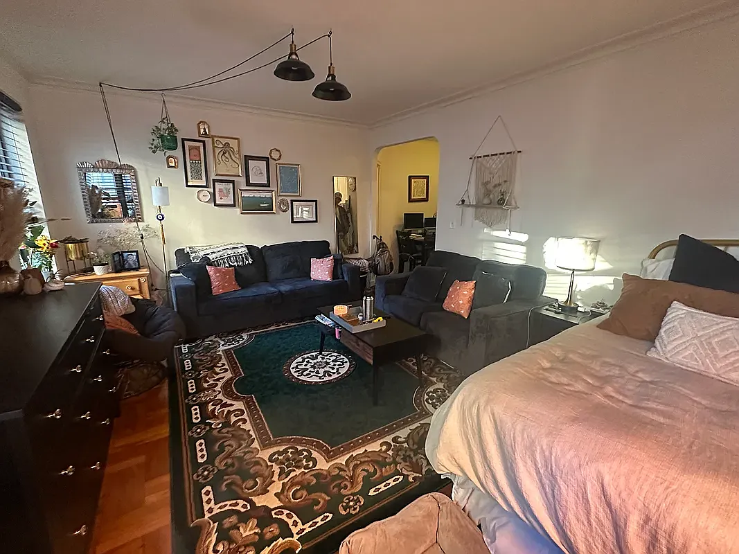 208 East 28th Street — Photo 3