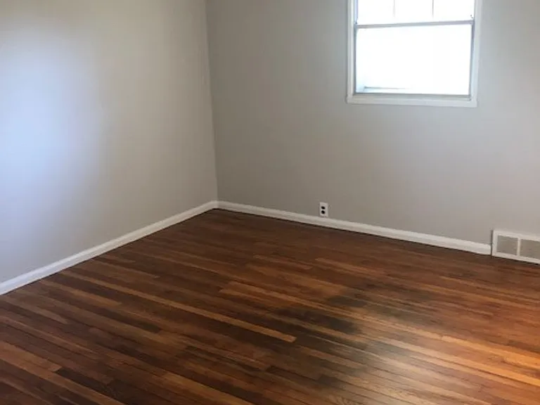 3942 W Stoutes Creek Rd — Photo 7