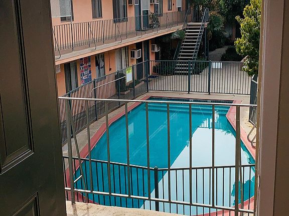 3rd image of 14615 Saticoy St #19