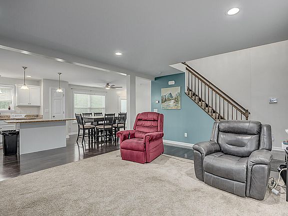 4th image of 10658 Blooming Ct