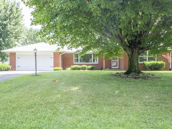 741 Sunset Ln, Fortville, IN 46040