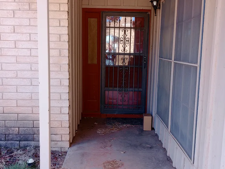 415 E Washington Ave #8 — Photo 3
