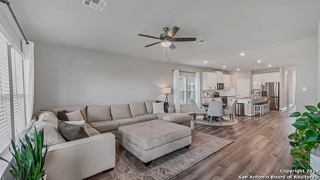 731 Myrtle Path — Photo 15
