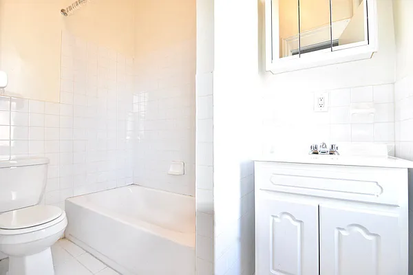 Rented by Bohemia Realty Group | media 8