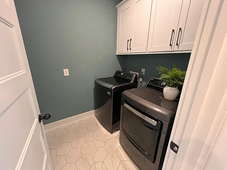 1909 Rhonda Dr — Photo 19
